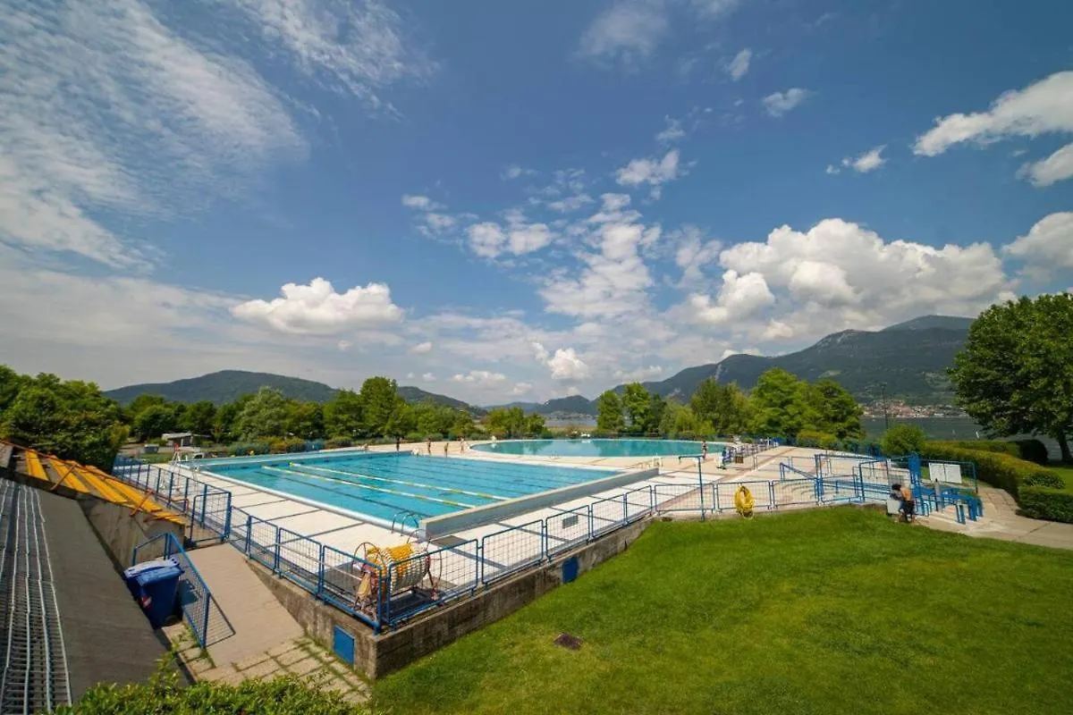 Le Case Del Patio Homes, Cosy, Functional And With Swimming Pool Iseo