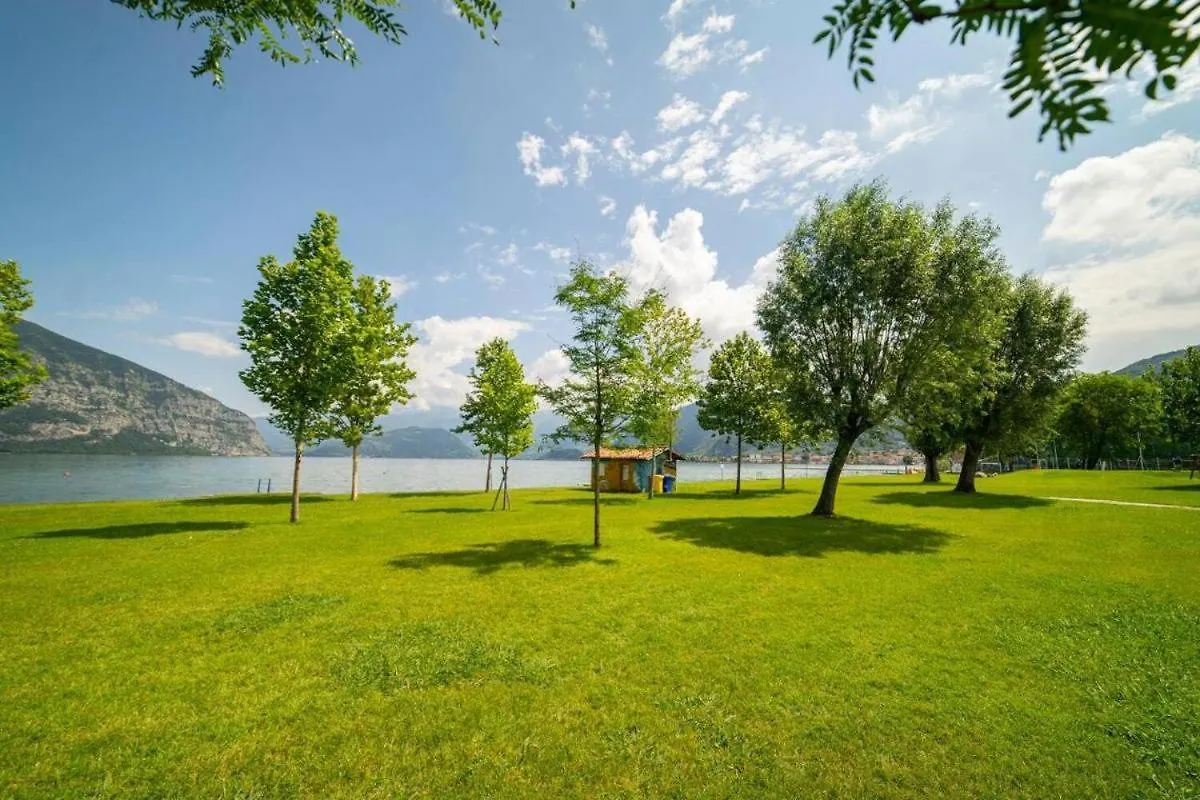 Le Case Del Patio Homes, Cosy, Functional And With Swimming Pool Iseo Italie