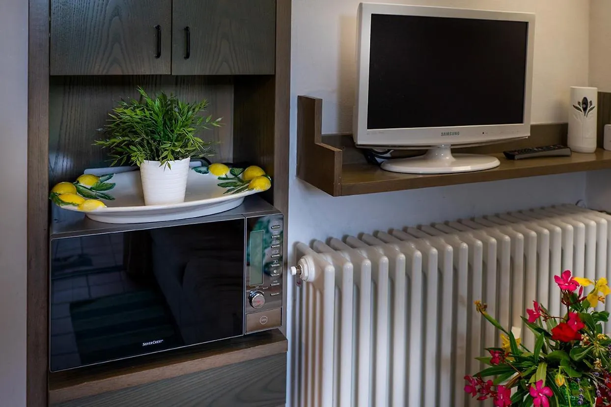 Le Case Del Patio Homes, Cosy, Functional And With Swimming Pool Iseo 0*,  Włochy